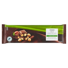 Tesco Mliečna čokoláda s celými lieskovými orieškami 300 g
