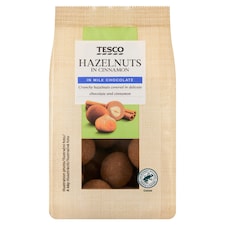 Tesco Pražené jadrá lieskových orieškov v mliečnej čokoláde a škorici 120 g