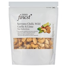 Tesco Finest Zmes solených jadier s príchuťou serrano čili, cesnaku a limetky 150 g