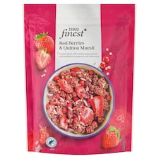 Tesco Finest Zapekané müsli s kúskami s jahodovou príchuťou, sušeným ovocím a semenami quinoi 300 g