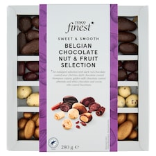 Tesco Finest Hrozienka, višne, jadrá lieskových orechov a mandle v belgickej čokoláde 280 g