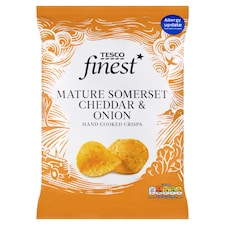 Tesco Finest Smažené zemiakové lupienky s príchuťou syra čedar a cibule 150 g
