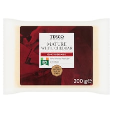 Tesco Prírodný zrejúci plnotučný tvrdý syr cheddar 200 g