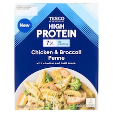Tesco High Protein varené semolinové cestoviny penne s bazalkovou omáčkou a kuracím mäsom 400 g