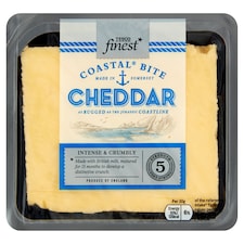Tesco Finest Cheddar tvrdý zrejúci plnotučný syr 200 g